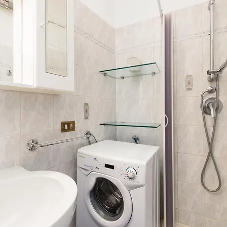 Marne Iv - Cosy 2 Pieces En Plein Centre De *