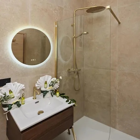 Marne Iv - Superbe Deux Pieces - Carre D'or - Parking Lejlighed Menton